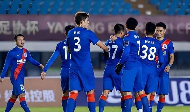 里尔训练开放日；清晨强势反弹引欢呼；亚冠在即；纪律约束更严格(实况足球本周实时状态)